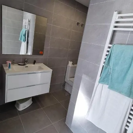 A Orillas Del Rio Sella